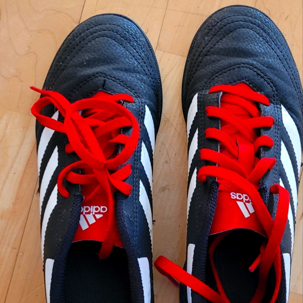 Boys shoes